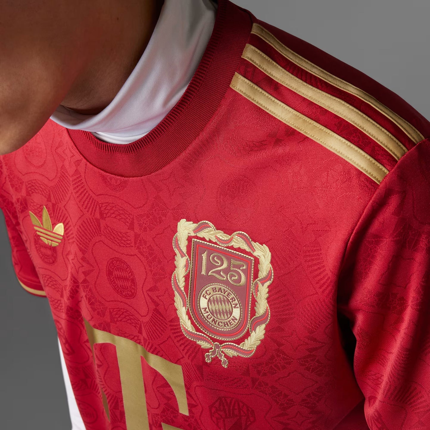 Camisa Bayern Munich Edição 125º aniversário 25/26 - Masculina Adidas - Vermelha